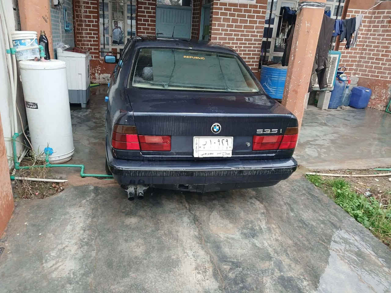 سلام عليكم ورحمة الله وبركاته  𝑩𝑴𝑾موديل91حجم535مفتوح كير اوتماتيك شرط جدد صدر جديد صارلي 4ايام من شاده خلفي امامي تخم تاير ويل كب  غرفته حلوه بس عوزه ترتيب شويه كشره يخبل بيهه باب اوجاملق بيهه تاير مكسور قاعده دبل مشلوعه بيبهه جنه بل شلعه  مكاني صلاح الدين الضلوعيه ***********
