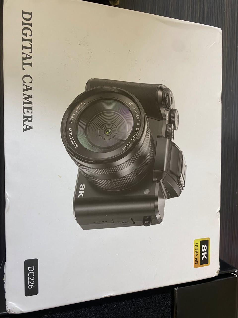 السلام عليكم كامره 8k جديده قطعه راقيه 
خلي سعر بمايرضي  الله وبلعافيه عليك تفضل خاص


**إذا كنت صاحب هذا الإعلان وتريد حذفه لأي سبب، رجاءا أرسل رسالة إلى الدعم الفني**