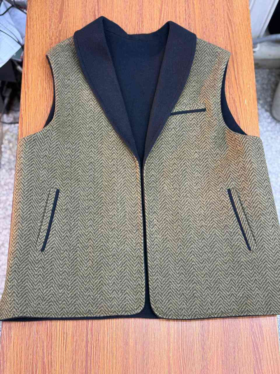 يلك شامو  دبل فيس ياخه 
وجهين 
تصاميم جديده 
خامة درجه اولى
ب ٢٥ الف 
ازياء وخياطة عماد الزيدي 
الكوت . سوق الباشا/ العبي الرجالية
*********** /واتساب
