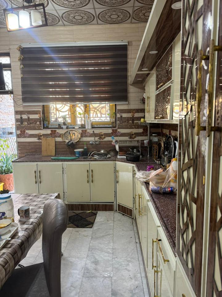 السلام عليكم
بيت طابو صرف 276 متر
وجه 9 ونص متر
نزال 30 متر
بناء حديث 2018
بناء رفت
الارضيه مرمر
3 غرف نوم
3 حمامات
السعر 375
صويره شارع سيد نور
للاستفسار على الواتساب
***********
