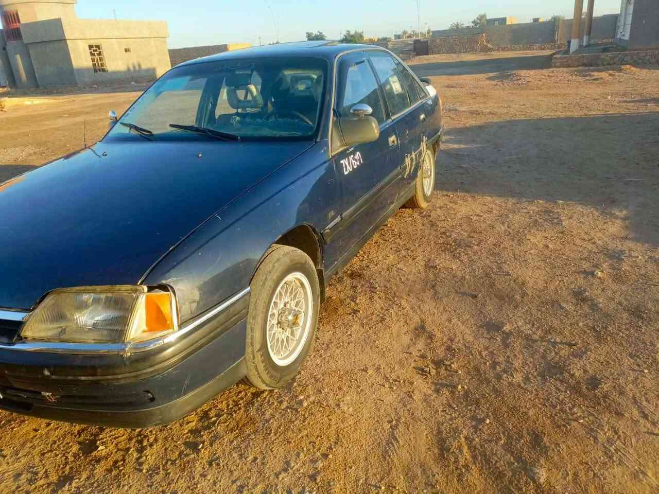 اوميكا موديل 1991 ياباني مشروع وطني رقم انكليزي حجم 20 ابلادي  تايرات جدد صدر جديد محرك او كير  بالشرط كهربائيات كله شغاله ضرر بس بيه طخه من كدام والباقي على على ابلادي السعر 29 وبي مجال 
***********. مكان. لانبار
