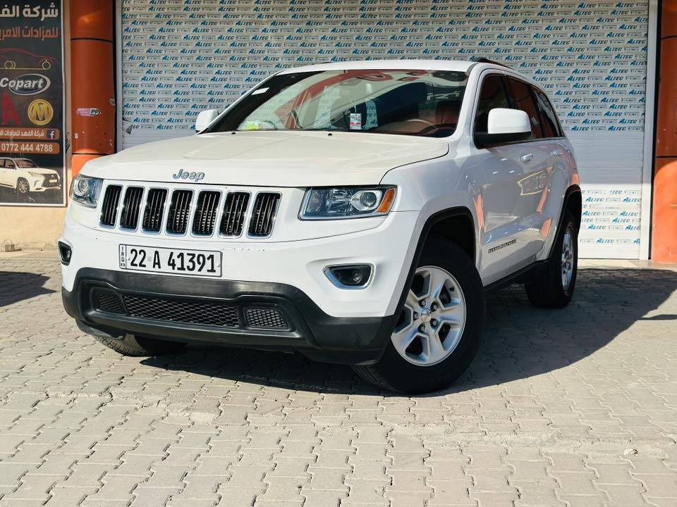 السلام عليكم
جيب شيروكي 2016 لاريدو 

وارد امريكي  داخله كلين وصار بيها حادث بيدي بدلت جاملغ وبنيد بلادي حته الدعاميه بدون صبغ نفس اللون وصار تصليح كلش خفيف بحافة البطانه موضح بل صور وباقي السياره كفاله كير ومكينه وشواصي مكاني كركوك السعر 190$ وبيها مجال

مامتواجد خاص اذا شراي اتصل/***********
