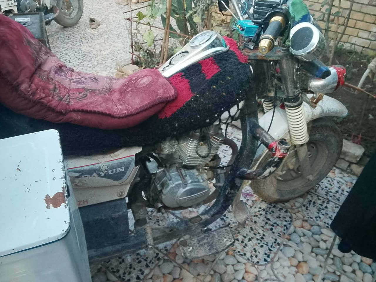 السلام عليكم ستوته للبيع موديل 2013السعر مليون وربع وبيها مجال مكاني الشطره وهاذه رقمي ***********
