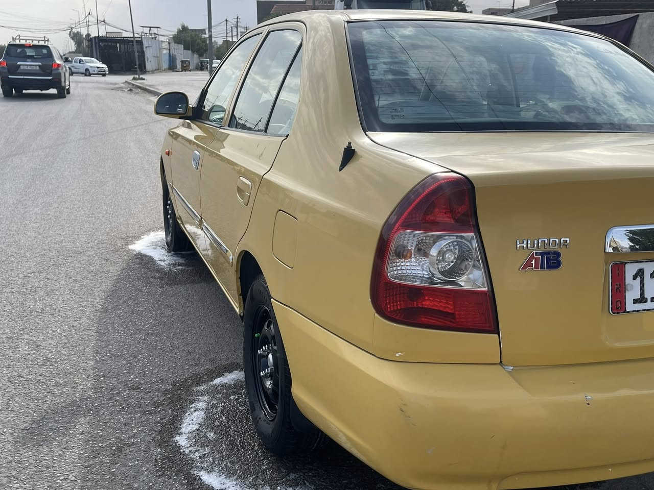 السلام عليكم فيرنا 2014 للبيع
سياره مكفولة عده طخه بل تكمه موضحه بل صوره 
ماشيه 123 
السيارة بلادية ما معيودة 
مكينه وكير خير من الله 
تخم تاير جديد  
دواخل كله جديد 
السعر 75 
مكان بغداد 
***********
