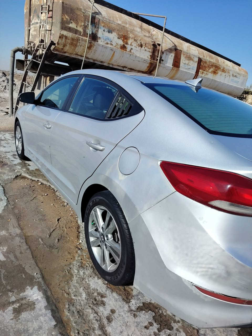 الانتر سلفر وارد أمريكي ضربه خفيفه بالبنيد رقم بصرة كفاله كير ومحرك واصوليات محركها 2000  للتواصل ع رقم الهاتف ***********   سعرها ١١٨ ورقه
