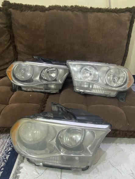 للبيع غراض دورنكو
مال تفصيخ اصلي جديد لون ماروني مكفول من الخدش
عطر شباك امامي مال تفصيخ اصلي عدد 2 
مع لايت اصلي جهه العبر
و زوج لايتات مديل 2013 اصليات 
وتك جه العبري 
غطاء محرك 
***********
