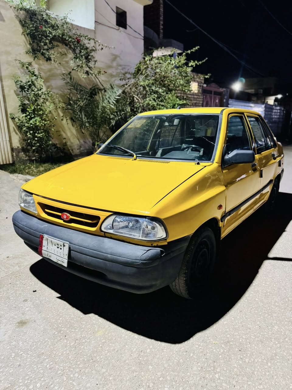 السلام عليكم سايبة للبيع موديل 2011 سيارة جديده معمره هلالات ومصبوغة حزام فقط للجمالية الباقي كفاله توني شادله مكينه وكير جدد حداديه نضيفة باتري جديد دوشمة جديد سياره ماعايزة هيئه غرامات مصفره السعر 23 
***********
