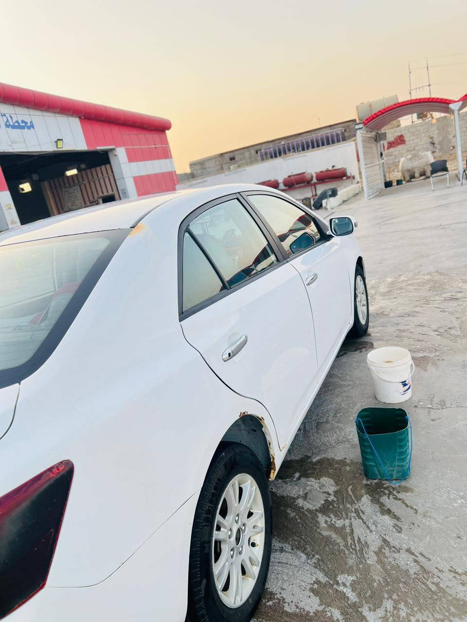 سلام عليكم سايبه اوريو موديل 17 رقم ذي قار  بيه جاملغ او بنيد مبدل والباقي مكفول  تبريد كير مكينه تخم تاير حداديه كله نظيف ع فحص رايده 55 وبيه مجال سياره ناصريه مركز  اي استفسار اتصل او واتساب ***********
