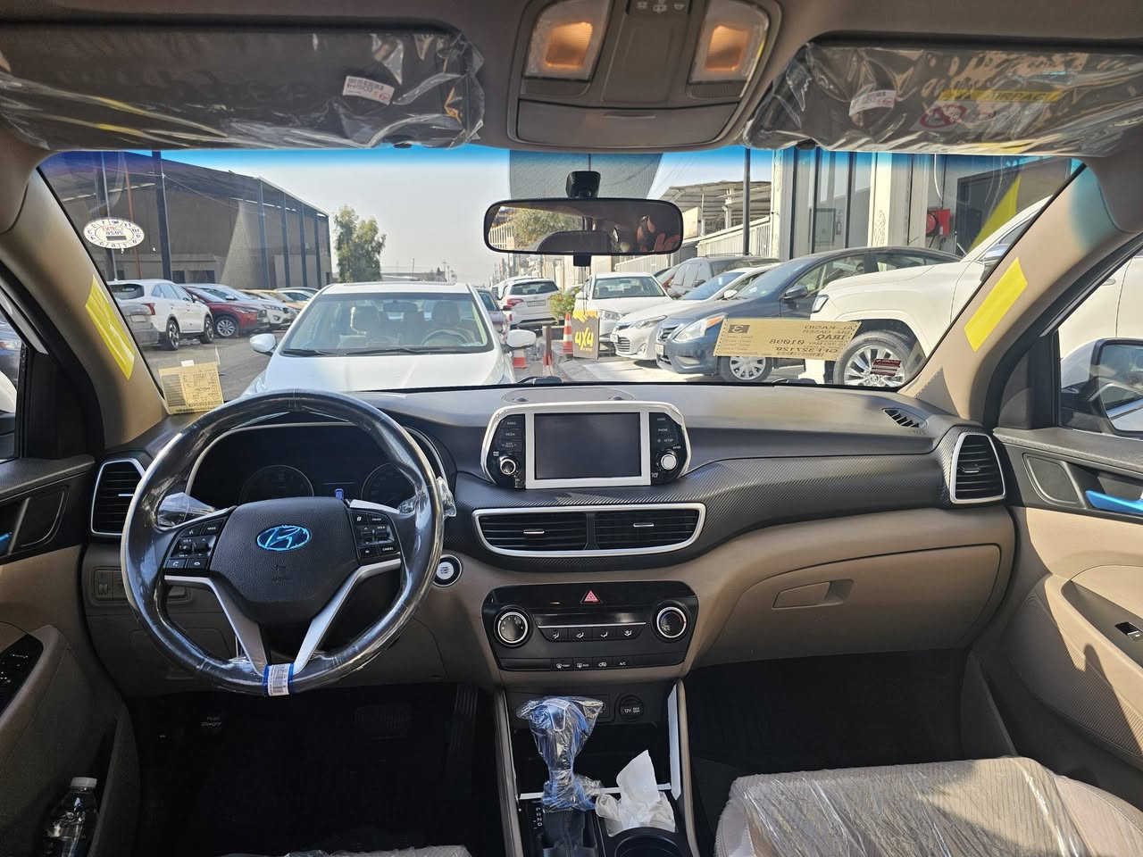 توكسون موديل 20 شركة الكاصد
مكفول كفالة عامة 
ماشي 70 الف 
مكان السيارة موصل و الحمدانية 
للاتصال ع***********
