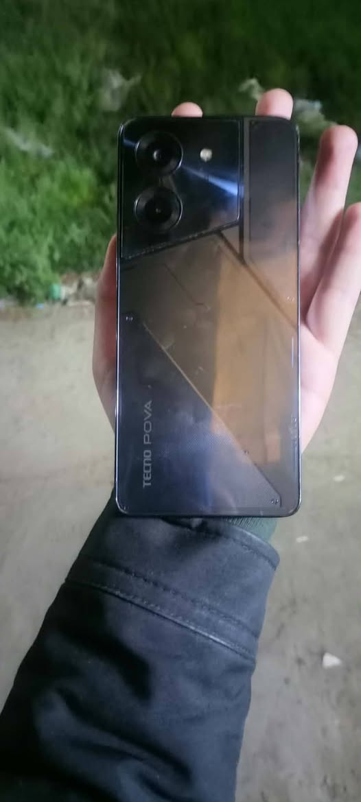 السلام عليكم عندي هذا الجهاز للبيع اسمه Tecnopova5انت خمن سعره وراسلني خاص والله متوازي علا بيعته الشاشه مالته مكسوره


**إذا كنت صاحب هذا الإعلان وتريد حذفه لأي سبب، رجاءا أرسل رسالة إلى الدعم الفني**