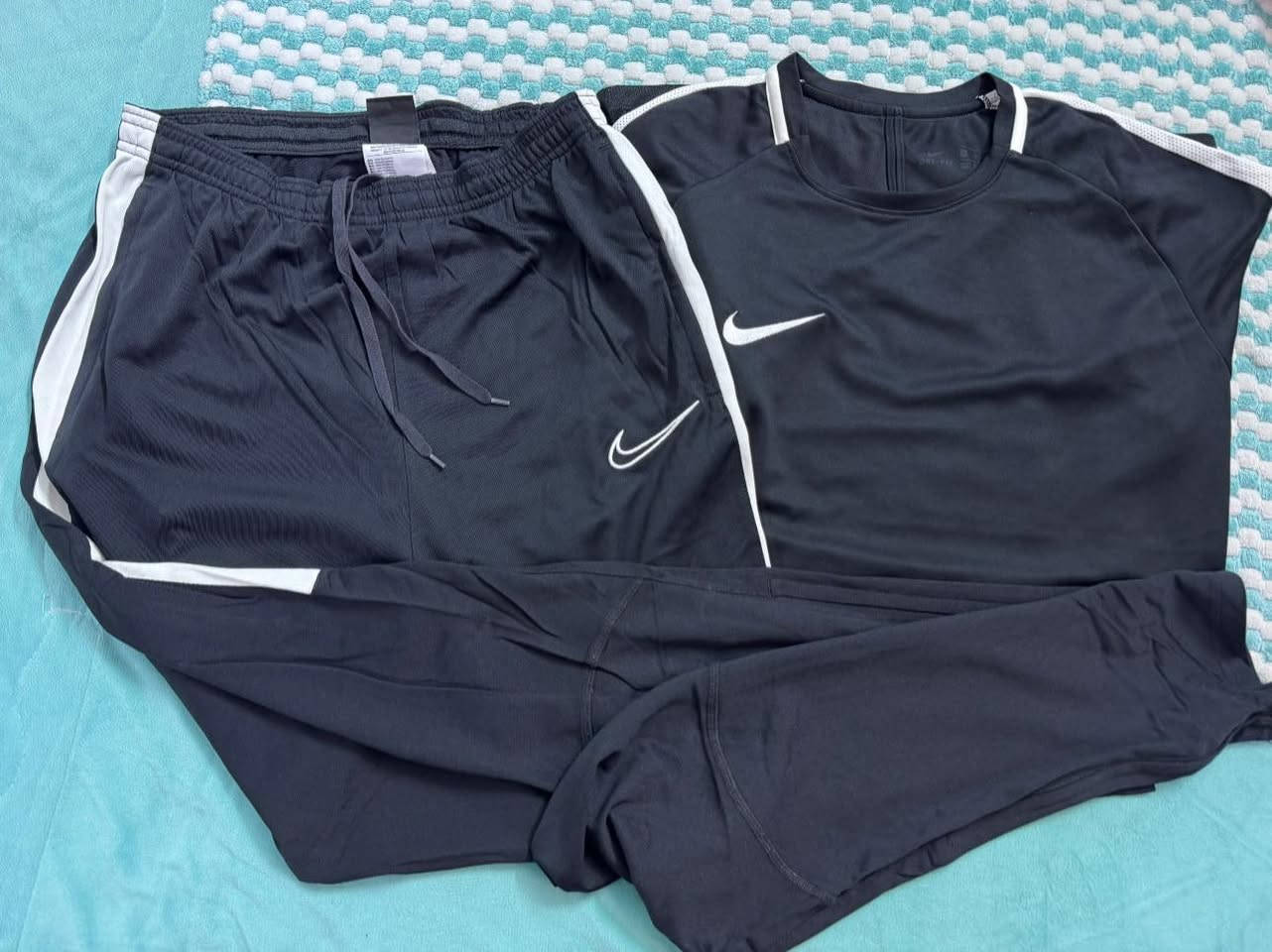 تراك Nike Dri-fit
اصلي وكاله
غير مستخدم
تشيرت L
بجامه M


**إذا كنت صاحب هذا الإعلان وتريد حذفه لأي سبب، رجاءا أرسل رسالة إلى الدعم الفني**