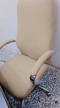 ميز وكرسي للبيع مال مكتب الاستفسار 07715278091