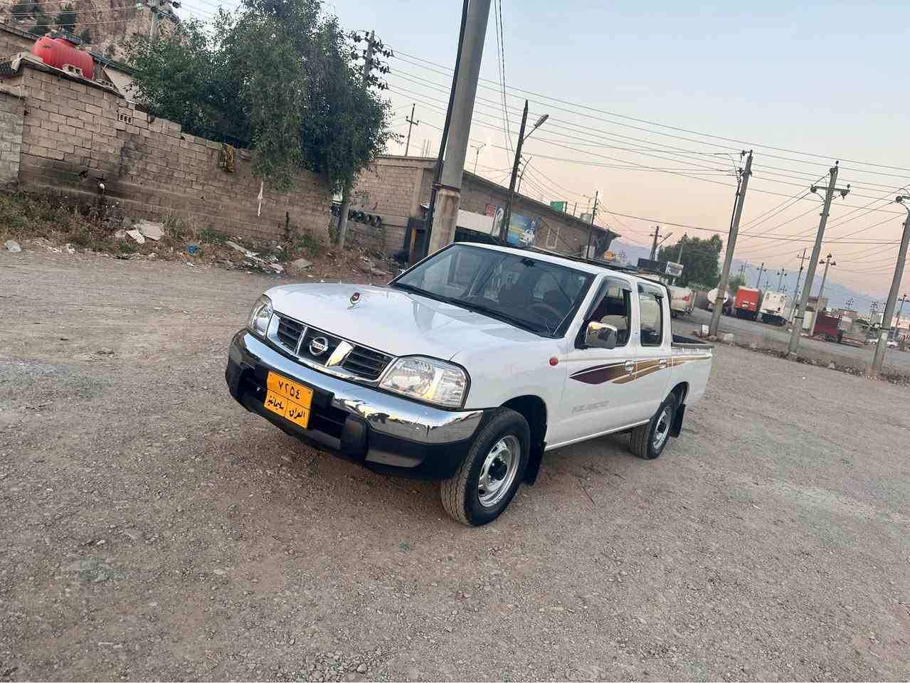نیسان مۆدیل٢٠١١ یابانی سویچ کۆنترۆڵ 
 بۆیاخ نیە ساردێكی کەمی هەیە
 مەکینەی نەکراوەتەوە تایەی تازەیەی 
سەنەوی بەسەر نەچوە
ماڵی دۆستە
نرخ   ١٤٢ گەڵا کەمیك معامەلە

***********
*********** السليمانية, العراق
