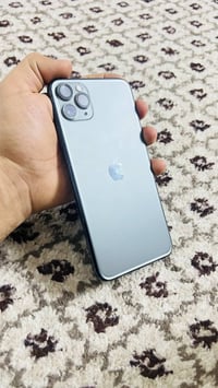 آيفون ١١ برو ماكس • ٢٥٦ • مبدل شاشه