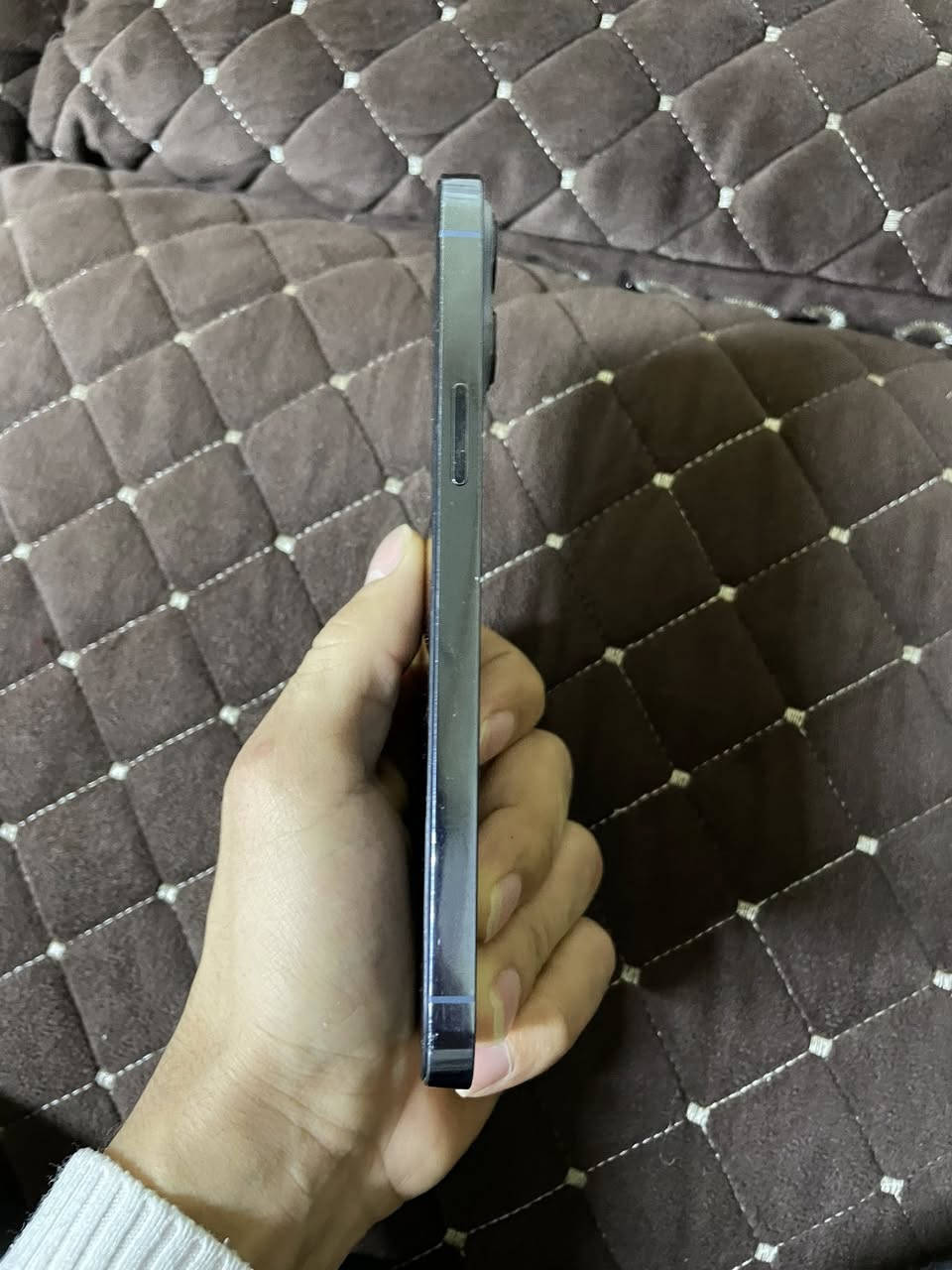 البيع فقط بدون مراوس
ايفون 13 برو ماكس 

لون بحري 

ذاكره 128 

تك سيم 

بطاريه 82 

نموذج M

جهاز مبدل شاشه وبيها فطر وكامره X5 ما تشتغل 

سعر 320 

مكان موصل لايسر 

*********** 
***********
