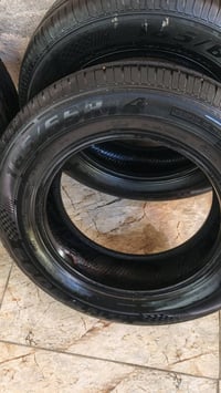 طخم تايرات حجم ١٤/ ٦٥ /١٨٥ نظاف فقط واحد بيه رقعة الباقيات نظيفات السع...