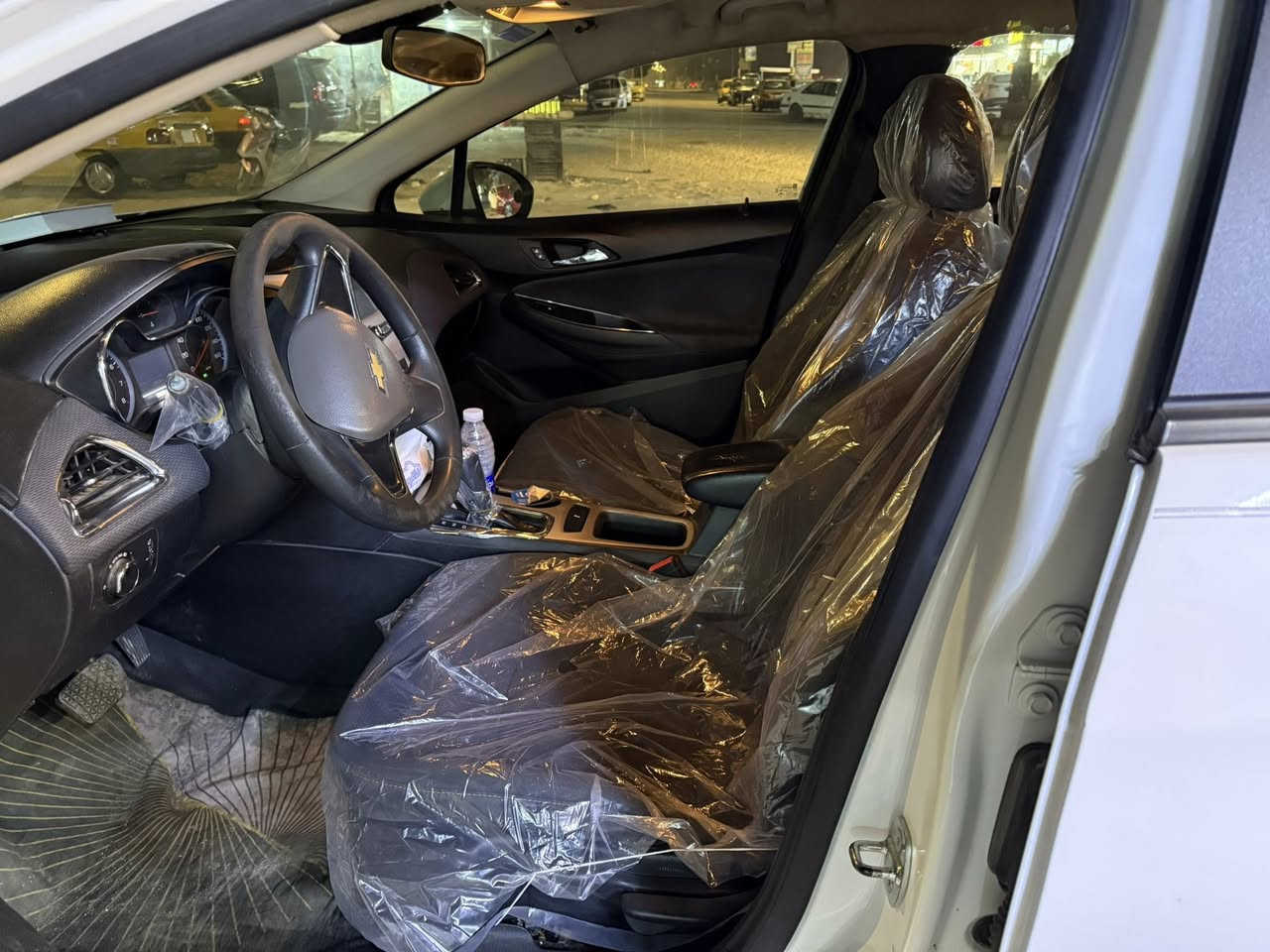 السلام عليكم 
شوفرليت كروز 2018 حادثها چاملغ وبنيد مبدلات بلادي 
رقم قادسية جديد بأسمي مداور ثاني يوم حرة السيارة 
للاستفسار الاتصال على الرقم ( ***********)
