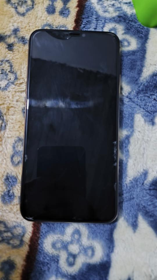 السلام عليكم خوان عندي هذا الجهاز  11 برو ماكس سعر ٢٥٠ وبي مجال للطيبين رقم *********** متواجد وتساب
