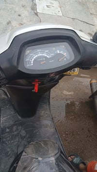 دراجه سبيسي سرعه 100 السعر 550 بها مجال نظيفه وعلى الفحص كابريتر تفصيخ...