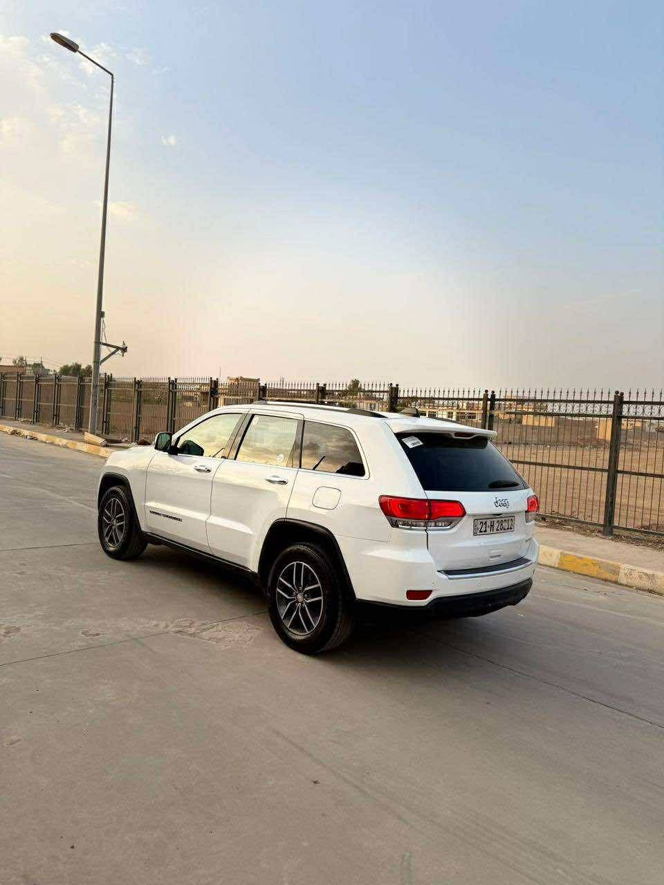 مراوس او بيع
سلام عليكم جيب كراند شيروكي لميتد مديل 2018
 سياره مكفوله سابقا هنا صار طخه صطحيه نصبغ جاملغ وبنيد
للاستفسار اتصال او تساب 
***********
