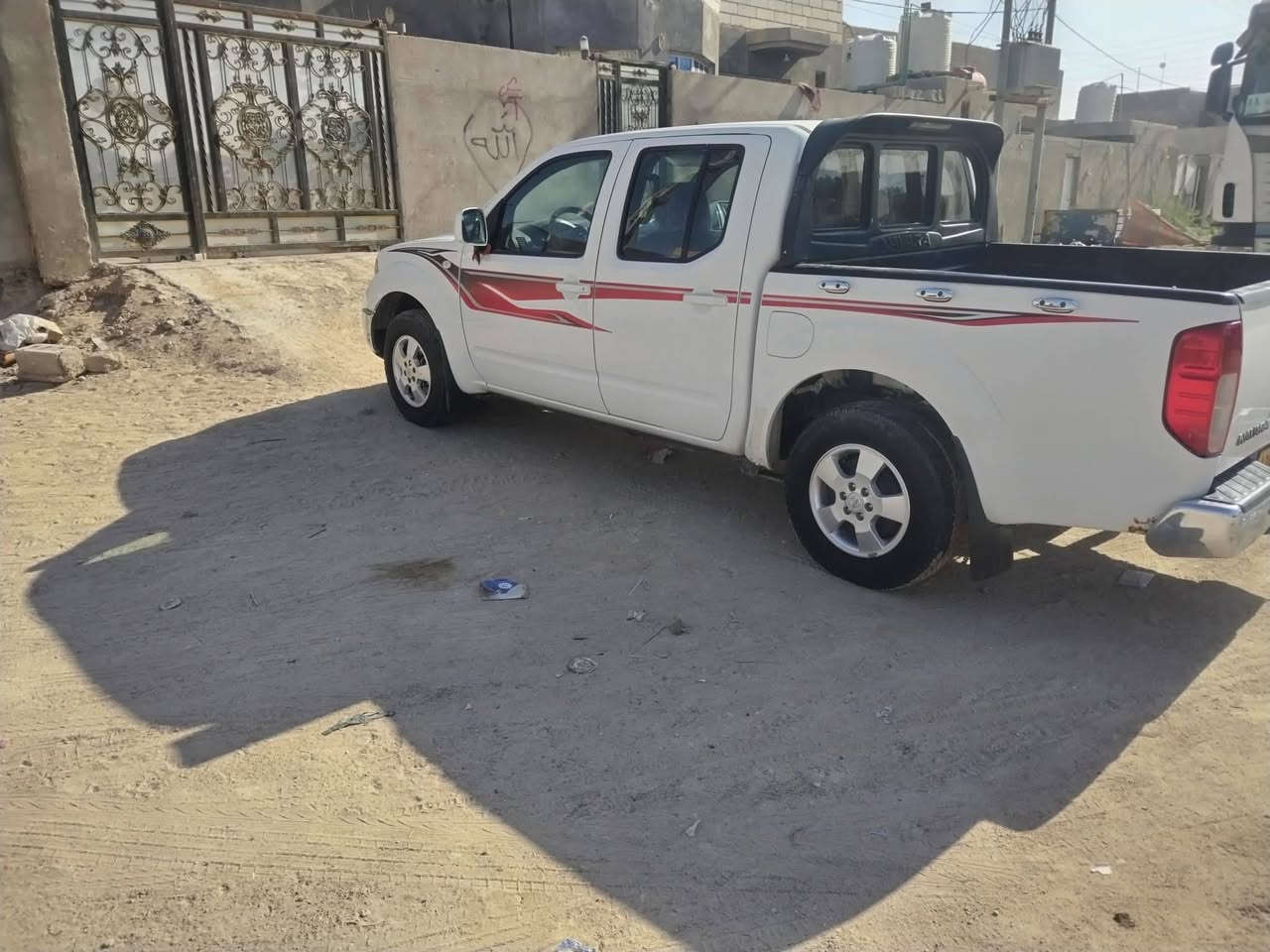 سلام عليكم
نيفارا موديل 2014 مكفولة كفالة عامة 
السعر 135$
مكان السيارة البصرة الزبير
***********
***********
