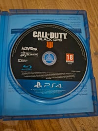 بلاي ستيشن 4 • مستعملة • بلا خدش