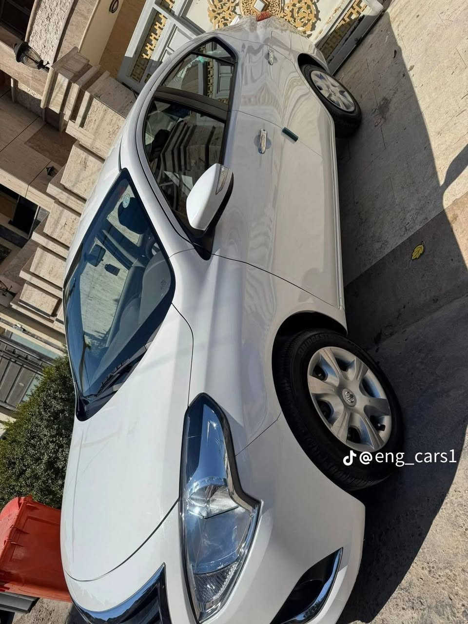 سلام عليكم
سياره نيسان سني 
مديل 2023
سعر 100بيه مجال الطيبين 
مكاني جذعه
مبايل ***********
