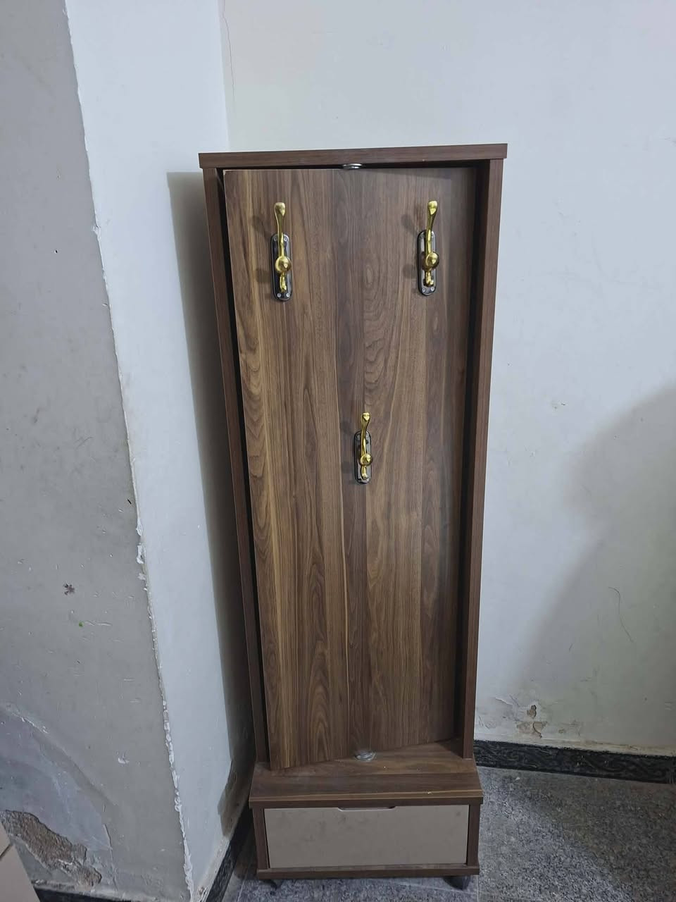 غرفه تركي لبيع السعر 350وميز


**إذا كنت صاحب هذا الإعلان وتريد حذفه لأي سبب، رجاءا أرسل رسالة إلى الدعم الفني**