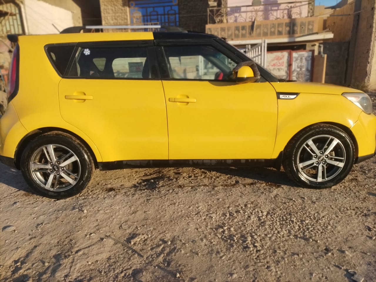 كيا صول مديل 15/امريكي/سيارة جديدة /كير مكينه حداديه تبريد كله جاهز /سيارة حادثها جاملغ وباب نفسهن مصلحات/سيارة كلها ليبل واحد/رقم بابل /مكانها بابل الشراي يتصل/وترهم مراوس بخصوصي/***********
