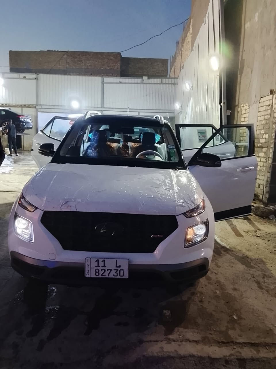 مرخصة لادمن 😍
سلام عليكم 
سيارة هونداي فينو للبيع 
سيارة وارد امريكي موديل 23 فووول موصفات 

سيارة تحكمات ورادرات وبصمة وتشغيل عن بعد 
ومري شفط 
سيارة معروفة موصفاتها 
محرك ١٦٠٠ 
سيارة حادثها بس داعمية امامية مبدل وبارد بخشم البنيد 
رقم بغداد انكليزي بسمي تحويل ثاني يوم 

السعر 140 وبيها مجال 
الرقم ***********
