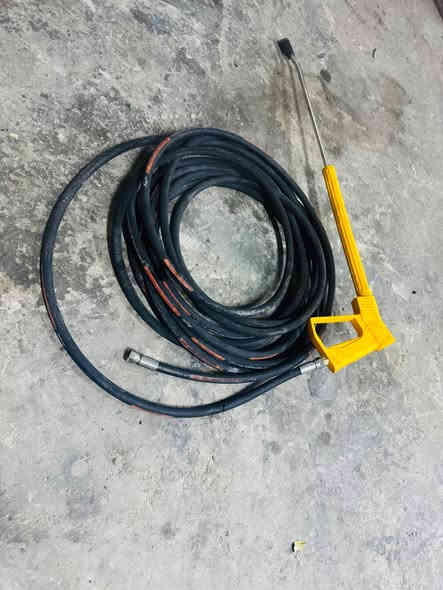 مضخة ايطالية 200 بار 
ماطور سنكل 5.5 حصان
مستعمل نظيف  جدا  
صوندة مسلح 15 متر + مسدس 
ضغط عالي كفالة عامة من كلشي 
السعر 625 الف 
مكاني بغداد 
*********** بغداد
