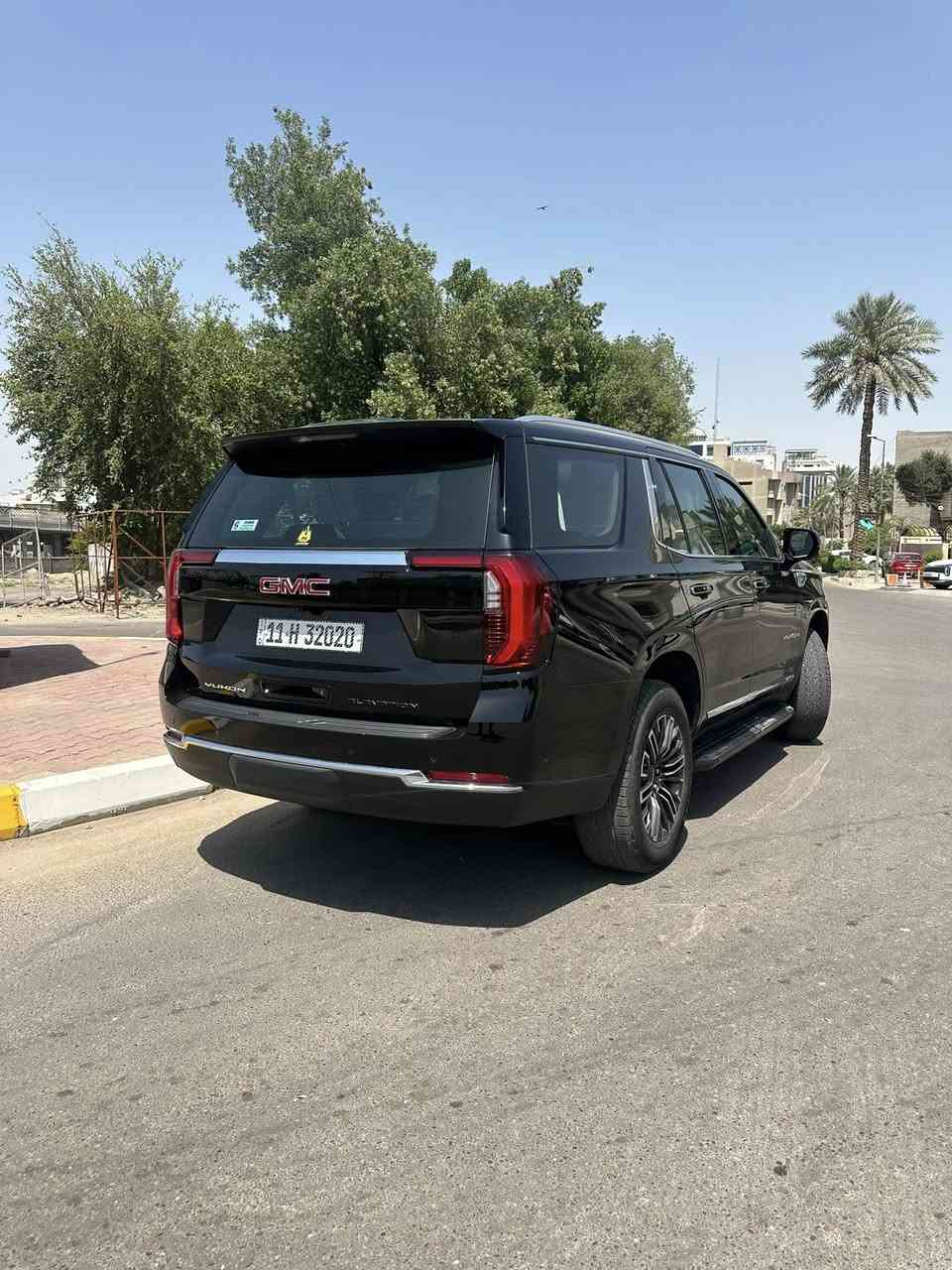 السلام عليكم جمسي يوكن الفيشن موديل 2026 امغلفه ماشيه 3000 ام كارت وبصمه
شركة المنصور ام الضمان باسمي عليه رقم حلو هم السعر 110 مليون وبيه مجال حك الجيه مكان السياره الصرافيه للاتصال ***********
