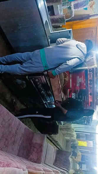 يعلن معرض ومزاد البركه عن وصول وجبه طباخات من ارقى مناشا العالميه يونوفر سال ايديال  طباخات فريش كريازي اي استفسار اتصل ع *********** او مراسلت الصفحه
