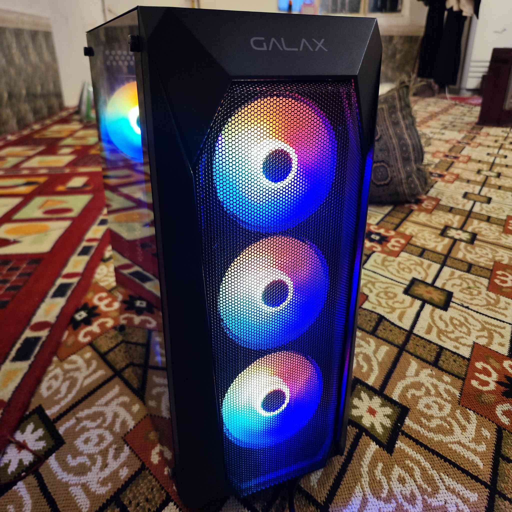 ​🖥️ تجميعة كيمنك (Full Setup) للبيع – نظيفة كللش وصيدة 🚀
السلام عليكم شباب.. عندي هاي التجميعة المتكاملة للبيع، الجهاز نظيف كللش وما مستخدم إلا شي قليل، والسبب أني طالب سادس وما عندي وقت ألعب وتاركها حرامات، فقررت أعرضها للبيع. الجهاز كامل مكمل، تاخذه وتلعب فوراً.
​📋 مواصفات الكيس (PC):
​المعالج: i5-12400F (الجيل 12).
​كرت الشاشة: RTX 3060 (12GB).
​الرام: 16GB DDR4.
​الخزن: SSD Samsung M.2 256GB (سريع جداً) + HDD 1TB.
​الباور سبلاي: 600 Watt.
​المذر بورد: ASUS H610M-K.
​📺 الشاشة والملحقات:
​الشاشة: ZP2414 دقة Full HD بنل IPS (ألوان حقيقية) وتردد 144Hz.
​يد التحكم (عدد 2): Xbox Controller أصلية + Xbox 360 Controller إضافية.
​المايك: مايكروفون احترافي صوته صافي جداً.
​السماعات: HyperX Cloud 2 (Wired) + HyperX Cloud Flight (Wireless).
​إضافات: تحويلة بلوتوث (Bluetooth USB) + كيبورد ميكانيكي Redragon + ماوس Razer + سبيكرات مكتبية.
​💰 السعر: 1200 مليون وميتين قفل 
📍 المكان: [ميسان مجر كبير ناحيه العدل ]
📞 للتواصل: [***********] أو راسلني خاص او واتساب .

ملاحظه ابيع تجميعه كاااااااااملة ما بيع قطع
