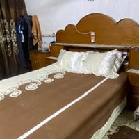 غرفة نوم • للبيع • بيها مجال