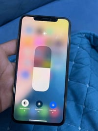 آيفون XS ماكس • ٢٥٦ • بطارية ١٠٠٪