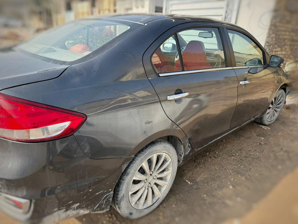 🔴سازوكي سياز 2023 
🔴السيارة ياباني 
🔴السيارة حلوة ونضيفه بيها بس دحجات خفيفه 
والباب الخلفي مشخوط وصبغنا نص الباب وشخط بسيط (يعني مامضروبه) عندي صوره الشخط للي يريد يشوفه 
🔴رقمها حلو ومميز وكلشي كامل 
🔴ماشية 130 الف 
🔴مكفولة محرك كير 
🔴السيارة حلوة ومرتبة بس صار عندي ظرف واريد ابيعها حته مالحكت اغسلها وارتبها اريد بيع مستعجل لان عندي ضرف قوي صار والله يمهله الي ياخذها 
🔴 السعر 112 ورقة وبيها مجال للشراي صدك لان مستعجل على بيعتها
🔴رقمي للتواصل ***********
