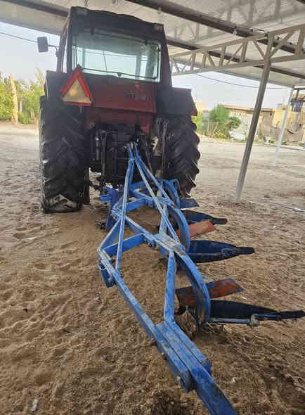 للبيع
فيات حجم 140 
مع فدان رباعي حجم 16 
المكان الديوانية الحمزه الشرقي 
الاستفسار 
***********
***********
