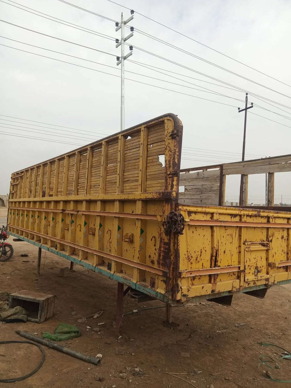 بدي للبيع حدادي ***********.     ***********
