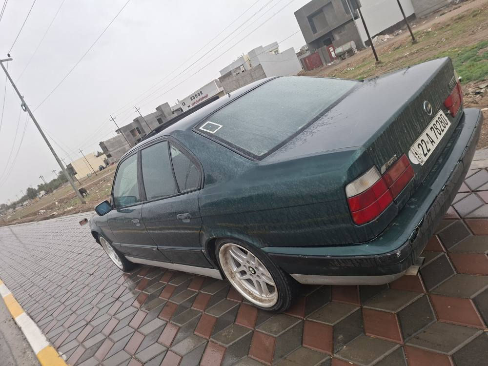 السلام عليكم للبيع بي ام ٥٢٥ اصل موديل ٩٢ رقم أربيل دولي تحويل مباشر كير عادي محرك كير كفاله صدر أمامي خلفي جديد صبغ احزام بدون اي ضرر خلاص بيع فقط السعر ٤٧ ورقه مجال حك الجيه فقط *********** ديالى بلدروز بلاد رز, ديالى
