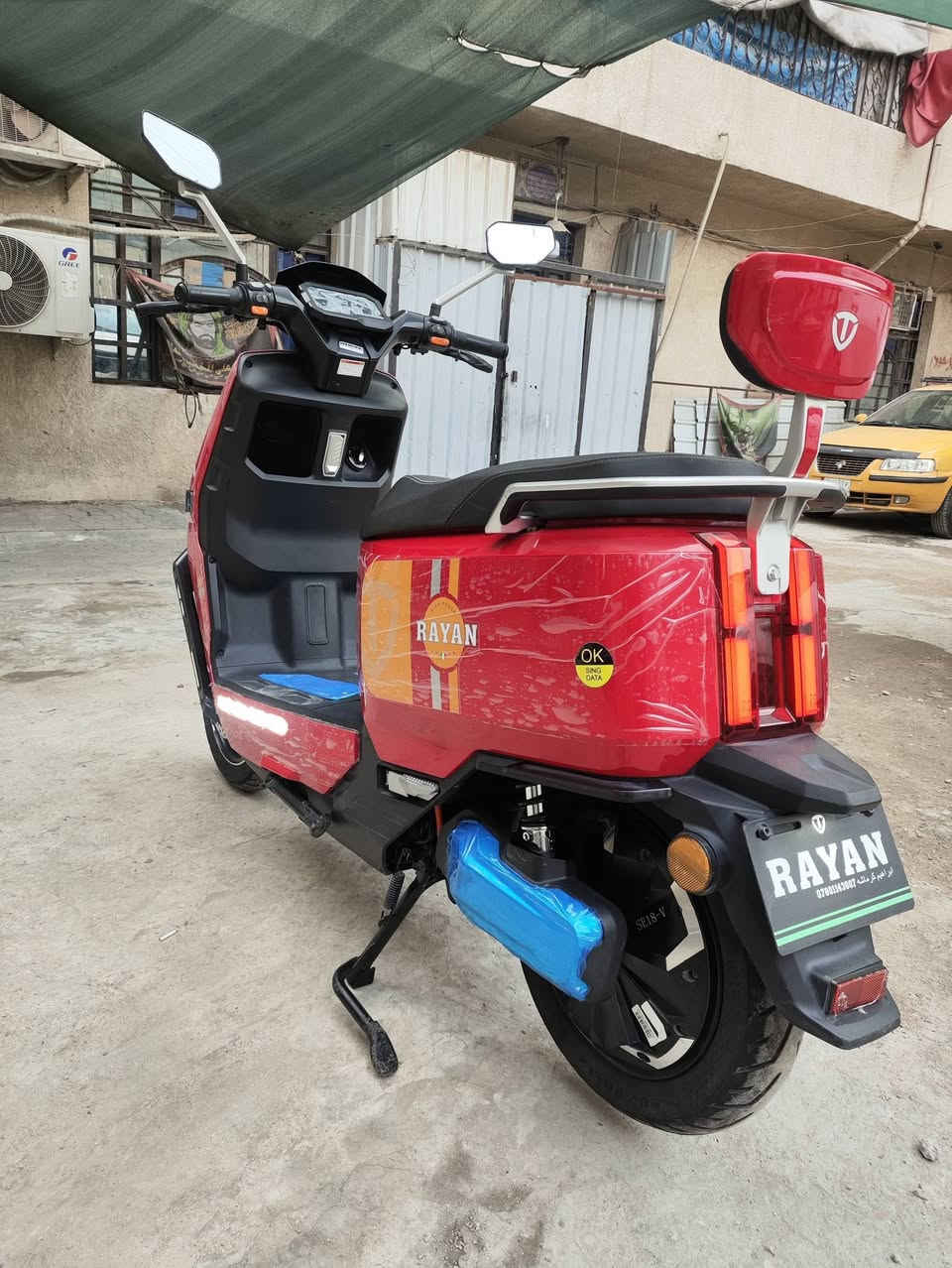 السلام عليكم دراجة شحن ريان وحش الكون موديل 2026جديد زيرو استعمل 20 يوم 6بطارية مسطرة *********** سعر 900بيها مجال عنوان بغداد ساحه الوثبه ملف 2000 وصل موجود
