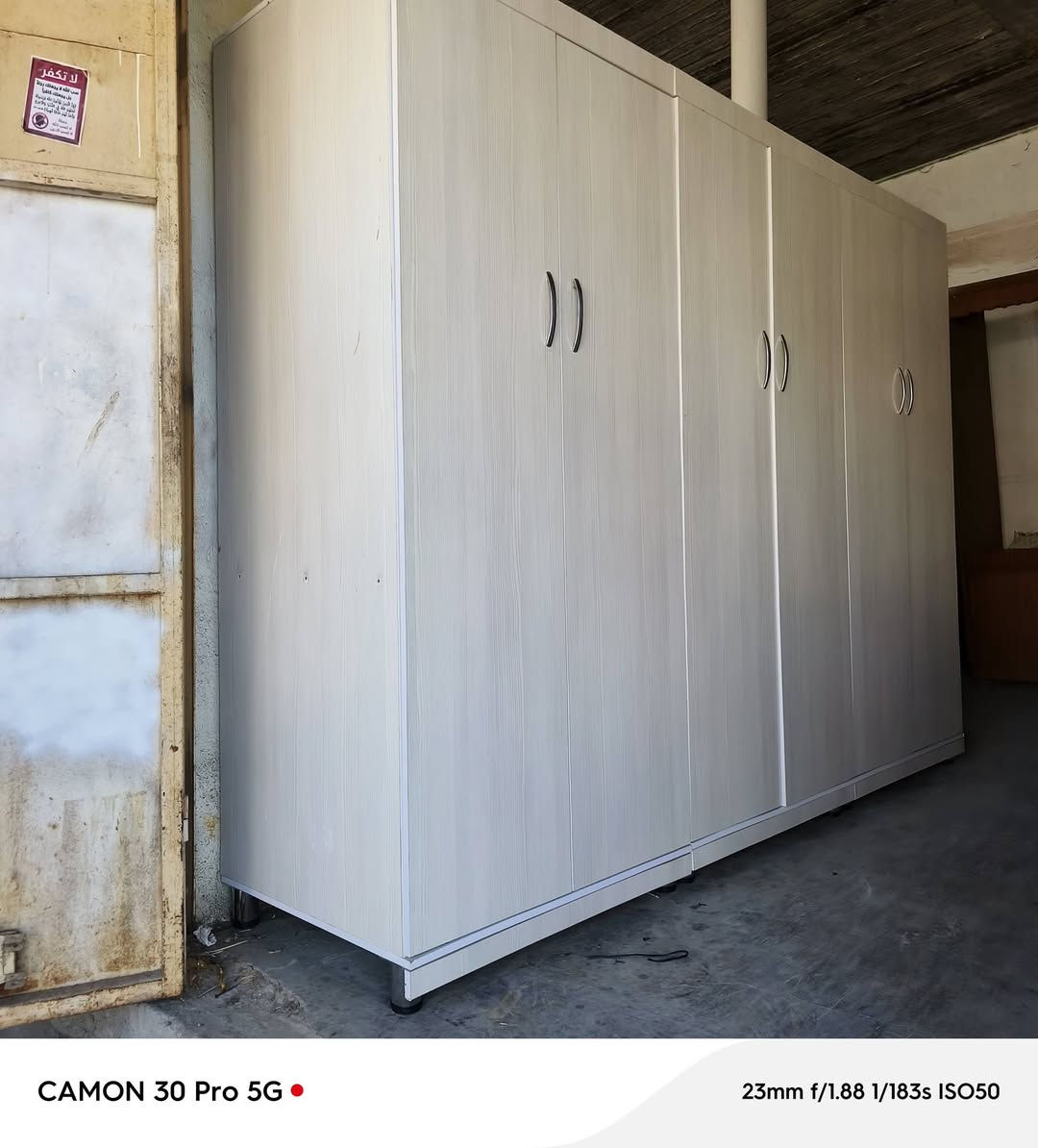 #كنتور_تركي 🇹🇷 يرهم للفراش ويرهم ملابس 
#مقطع_يكون + داخل ابواب داخليه بي 
العمق 70
#شغل فصال حطاطه استعمال قليل جداً 
يرهم بيع او مراوس حسب القناعه 
عنوان جلولاء سوق السبت يتوفر توصيل لجميع مناطق ديالى بأسعار مناسب للتواصل واتس او تصال 
***********
