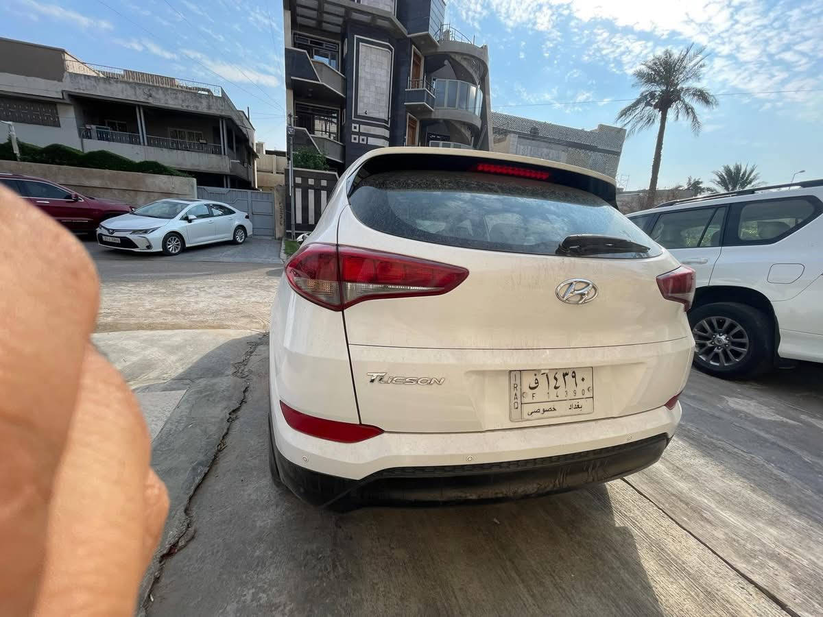 السلام عليكم من رخصه الادارة المحترمه توسان مديل 16 بيها بابين تبديل وكاله والسونار بل المنشور مكان السيارة بغداد الشعب السعر ١٦٥ رقمي ***********
