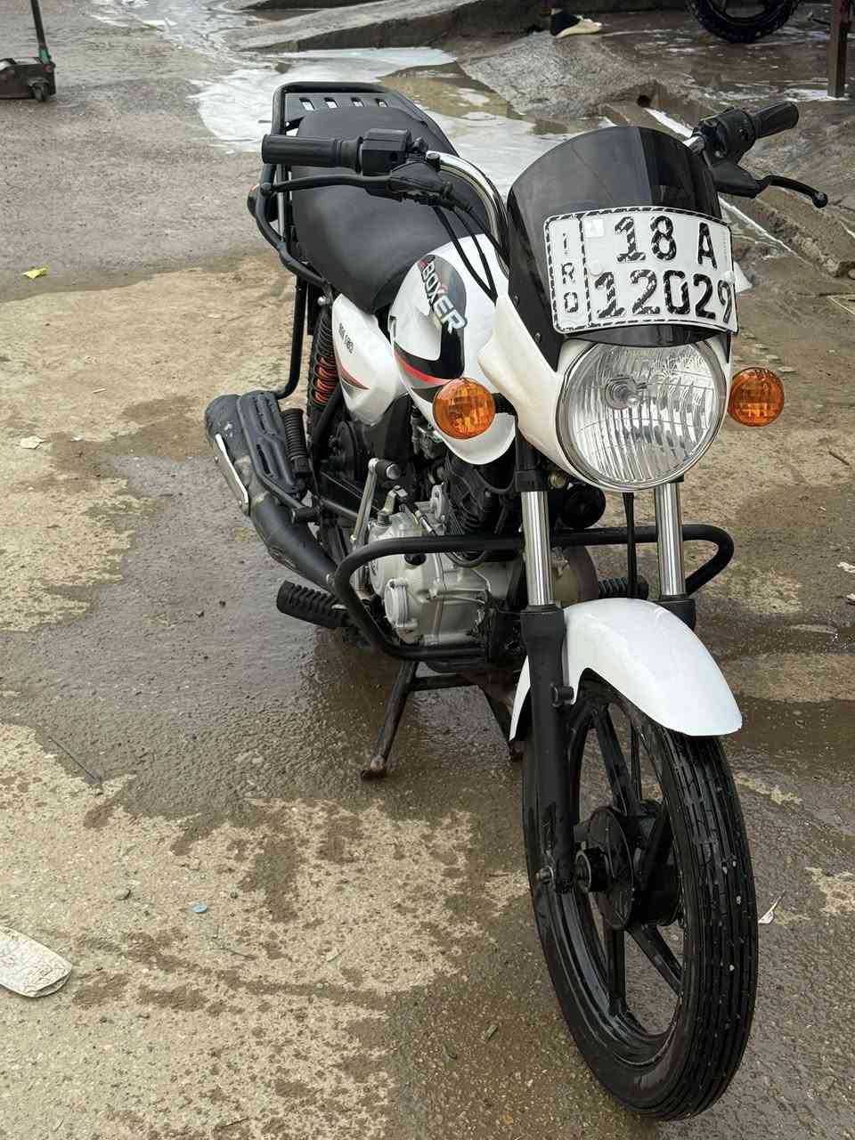 سلام عليكم درجه بوكسر 2023مشاها 16الف الدراجه مامشتغله دلفري ابد بسمي رقم حله مكاني بغداد مبدل سلندر بل شركه لاستفسار *********** ولباقي دراجه جاهزه مابيه اي نقص عده دبلات نص عمر
