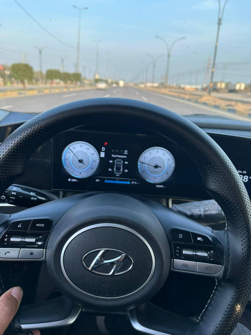 النترا رقم بغداد بسمي  
مواصفات               ماشيه 11 الف 
تشتغل عن بعد 
نظام ترحيب           سياره كلش كلش نظيفه 
بصمه ابواب + اناره 
جنطه ذكي + بصمه           شاصي لغد مكفول مكفول 
تحكم 
رادار 4 جهات           اريباك دركه فقط 
شاشه متصله 
سايقه ذاتيه           سياره كلش جديده 
مانع انزلاق 
ايكو + سبورت     السعر 165 وبيها مجال بصيط 
ماشه 11 الف    رقم الهاتف ***********
 
العنوان بغداد البلديات     لد ابلادي
