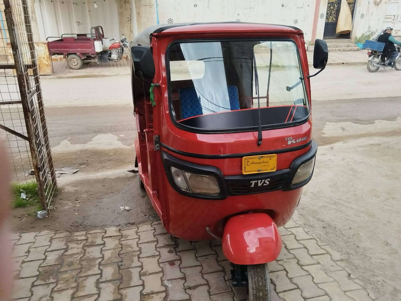 موديل ١٩ نظيفه ومرتبه سعر ٣٨٥٠وبيها مجال ***********
