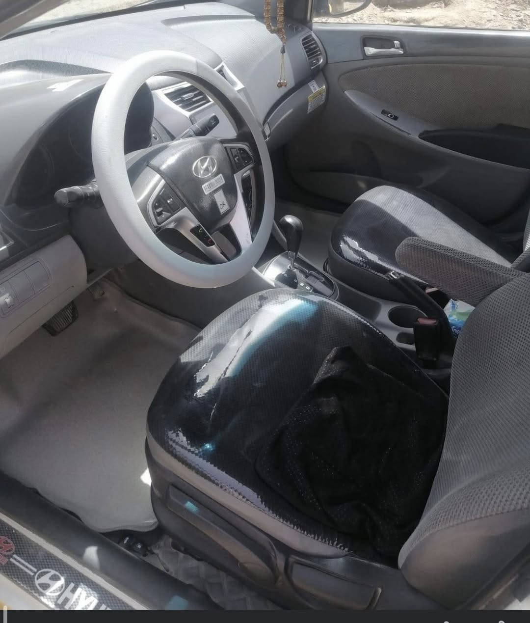 سلام عليكم اكسنت للبيع ٢٠١٣السياره خليجي ١٦٠٠
تخبل وخير من الله تبريد ثلج تحكم ستيرن اشاير مري  مكاني بابل 
السياره جديده رقم بابل ب اسمنه خير من الله السياره 
سونار مرفق بل منشور السعر ٨٠وبيه مجال شي قليل 
***********اتصال وتساب
