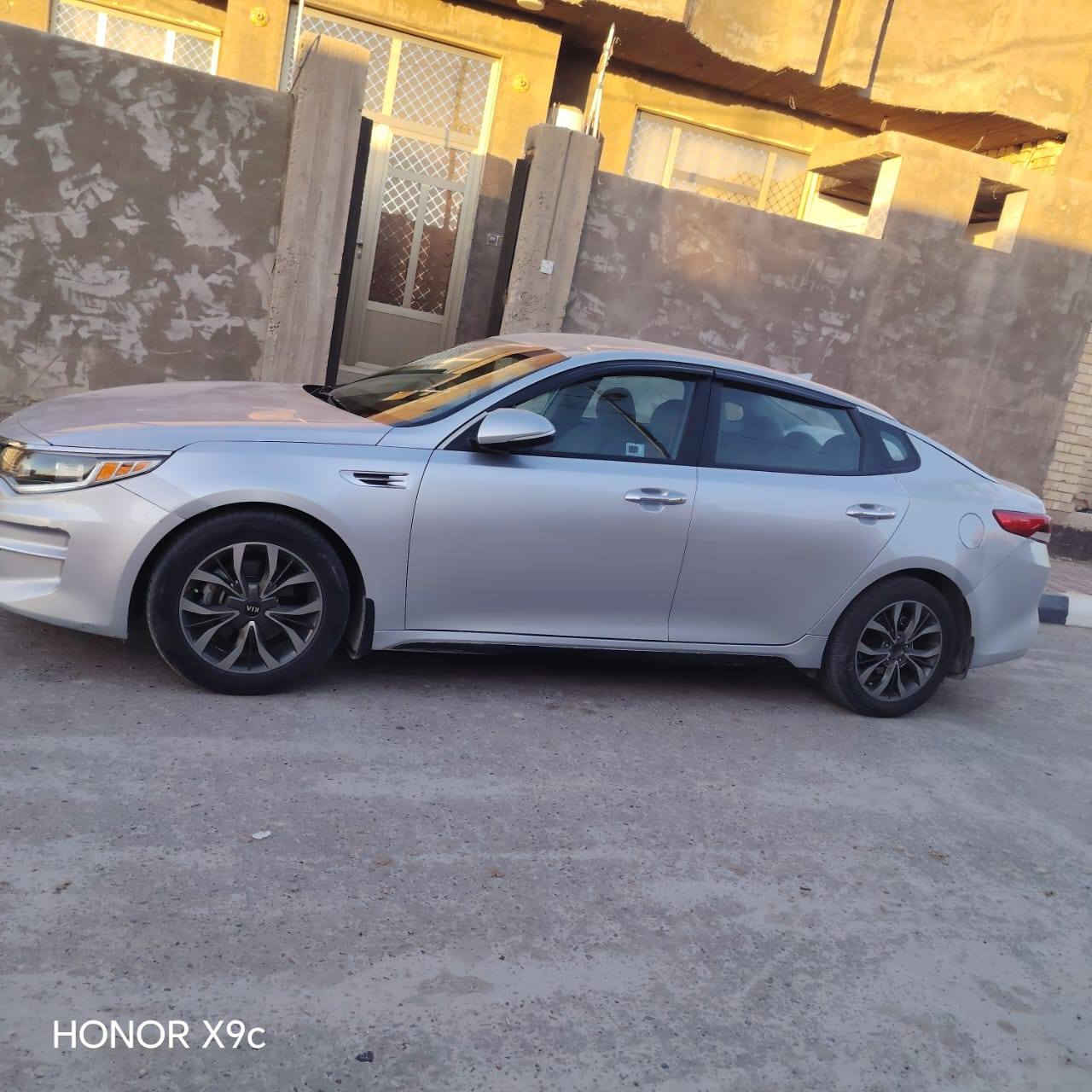 السلام عليكم
للبيع او مراوس بسياره موديل 19 أو 20
اوبتيما موديل 2018 وارد امريكي 
معوقين 3/1 تتحول بأسم المشتري عندي وكاله عامه 
رقم انبار
مواصفات السياره 
السياره فول مواصفات ماعدا البانوراما 
يعني السياره تشغيل بصمه ودخول ذكي كشنات تدفئه اشاره بالمري ومري شفط 
محرك السياره 2400 جي دي اي مرفوع كازكت 
الكير مكفول 
السياره احلئ من الواقع 
الضرر الجاملغ الخلفي جهة السايق كما موضح في الصوره والسونار 
سعر السياره 128 وبيه مجال 
للتواصل واتساب ***********
أو ماسنجر موجود
