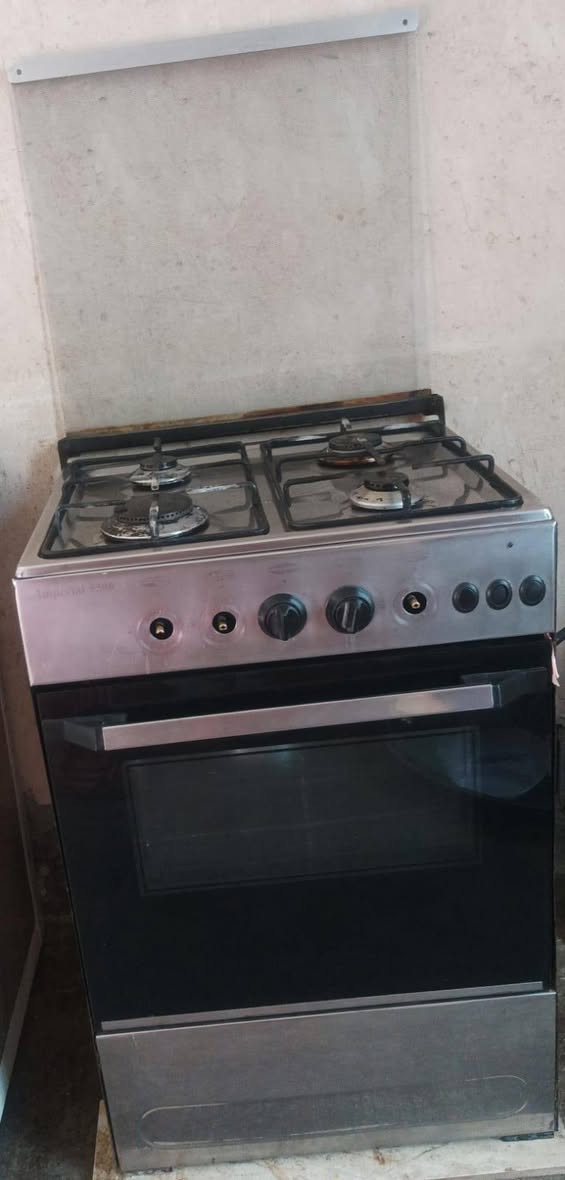 سلام عليكم عندي سنك مرمر ب ١٥٠ وطباخ ٨٥ وبيهن مجال هذه رقمي ***********
