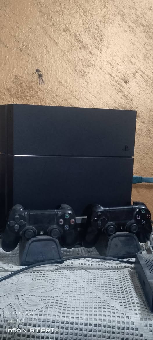 السلام عليكم اخوان
بلي فور مهكر نظام ٩  نص تيرا مع العاب موجوده بالصوره للبيع. ٣٥٠ الف وبيه مجال بسيط


**إذا كنت صاحب هذا الإعلان وتريد حذفه لأي سبب، رجاءا أرسل رسالة إلى الدعم الفني**